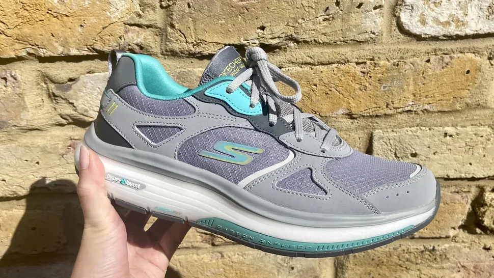 7 Best Skechers Walking Shoes