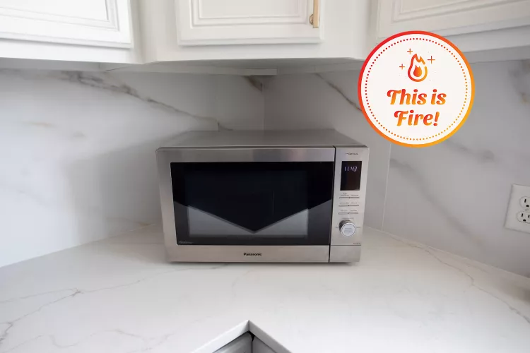 This Microwave Can Bake a Cake and Save Your Marriage