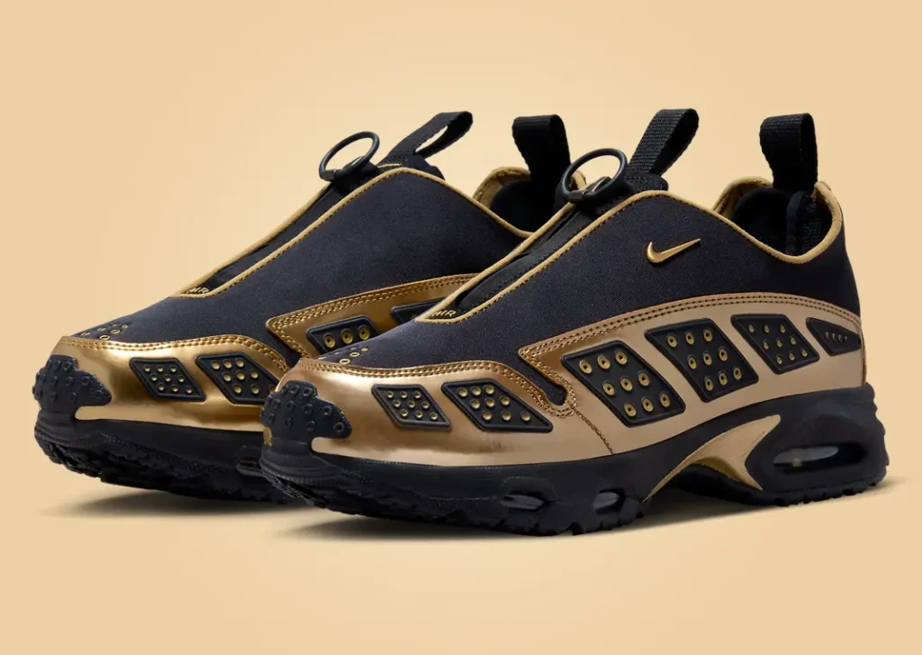 The Nike Air Max Sunder Black Gold Releases Holiday 2024